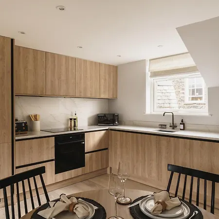 Willow Rise, The Old Bank House 아파트