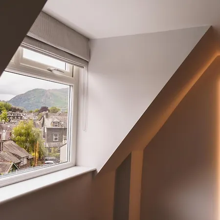 Willow Rise, The Old Bank House *